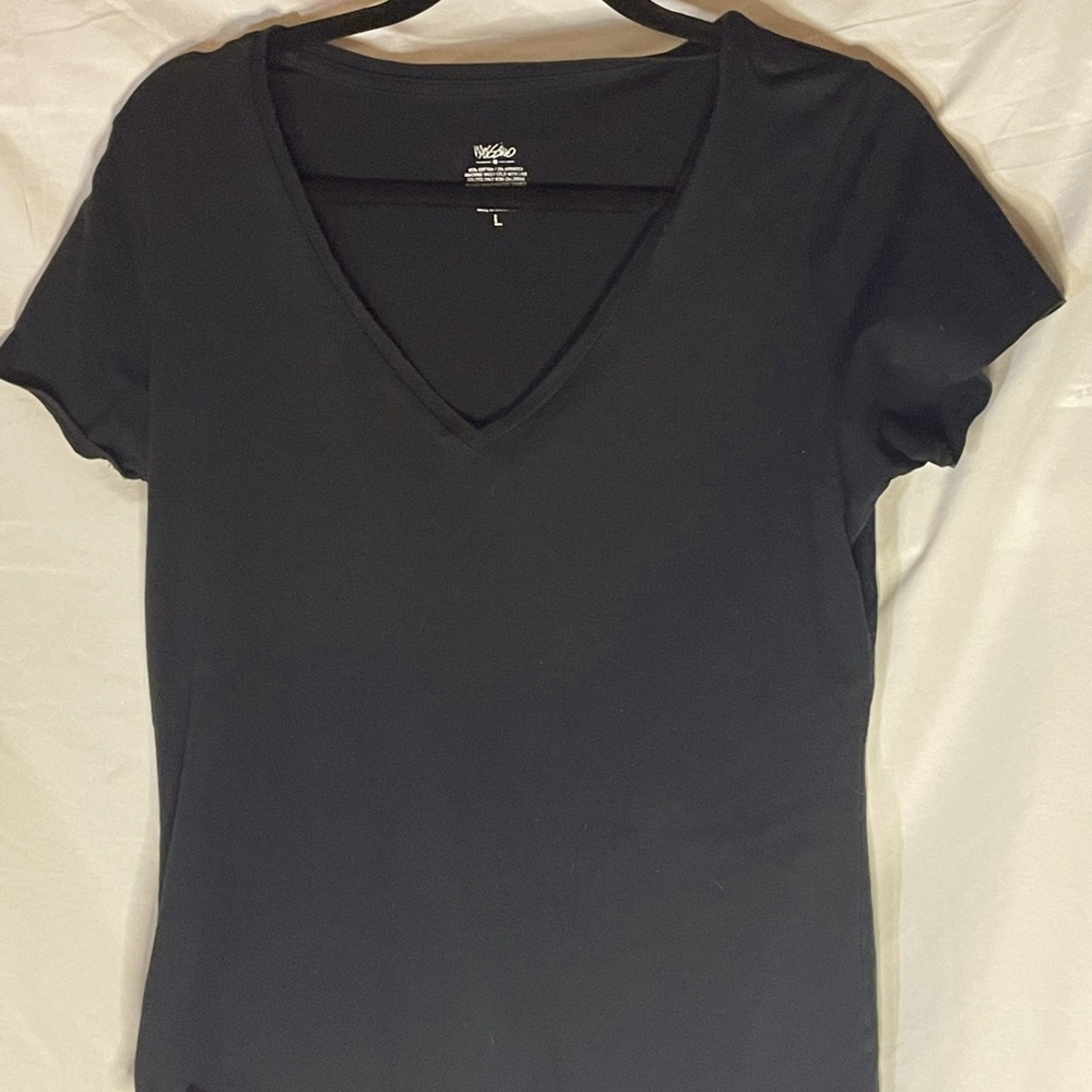 Black t-shirt